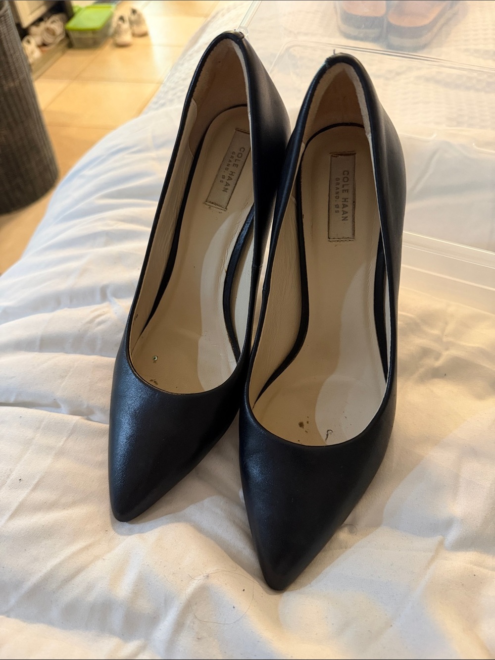 Classic professional Cole Haan Black heels pumps size 7B